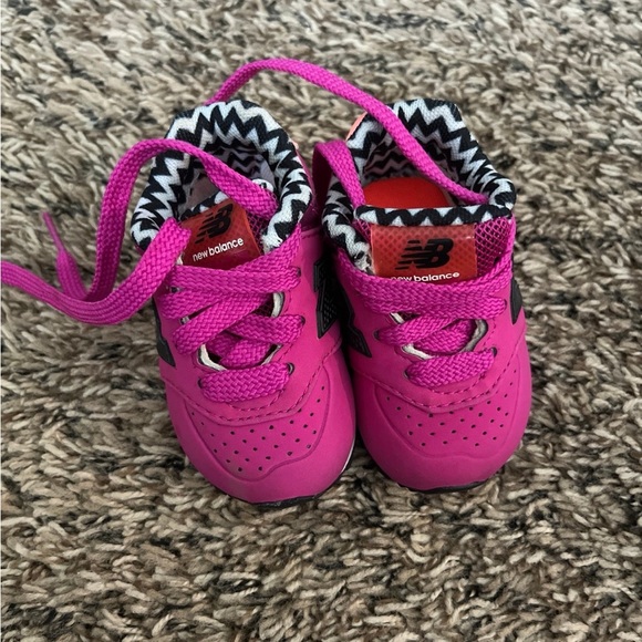 Infant new balance 524 - Picture 2 of 4